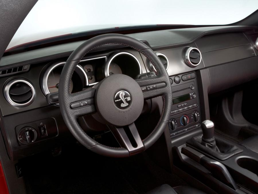  Shelby GT500 2005 года  (фото 5 из 30)